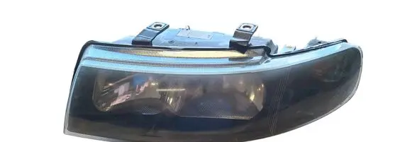 Seat Toledo II (1M) Headlight/headlamp 1M11941015 67742695