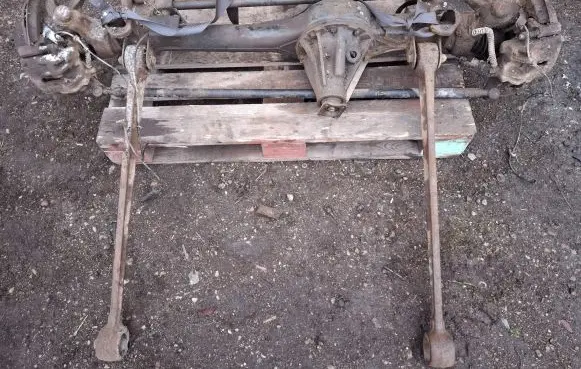 Land Rover Discovery Front axle beam 