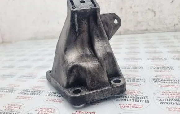 Audi A6 S6 C5 4B Engine mounting bracket 4B0199308