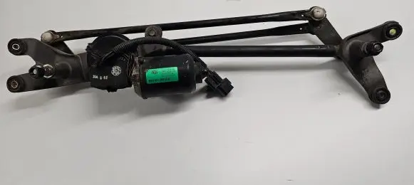 KIA Sorento Front wiper linkage and motor