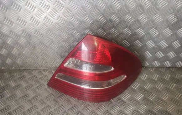 Mercedes-Benz E W211 Rear/tail lights A2118200464