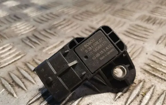 Opel Insignia A Air pressure sensor 55568175