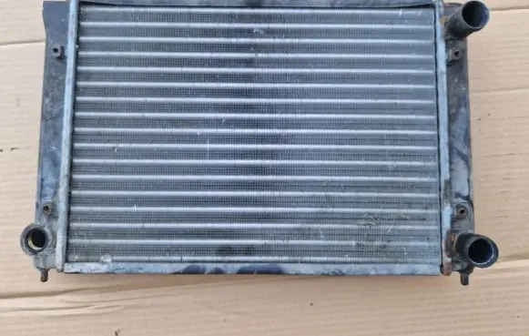 Volkswagen Jetta II Coolant radiator 191121253K 430MM