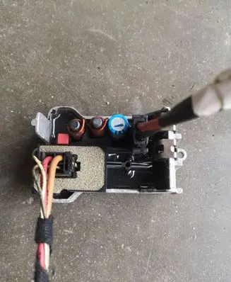 Mercedes-Benz ML W163 Heater blower motor/fan resistor A2308210251