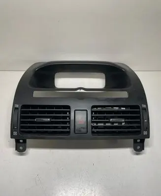 Toyota Avensis T250 Dash center air vent grill