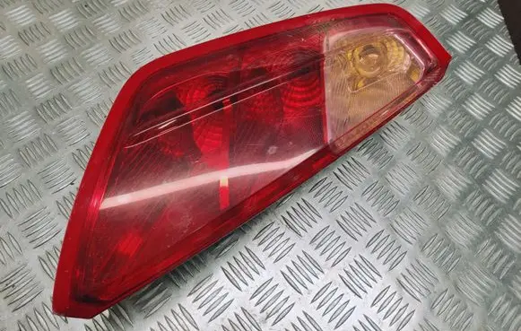 Fiat Punto (199) Rear/tail lights 27460102 51701589