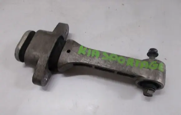 KIA Sportage Gearbox mounting bracket lapypodpory