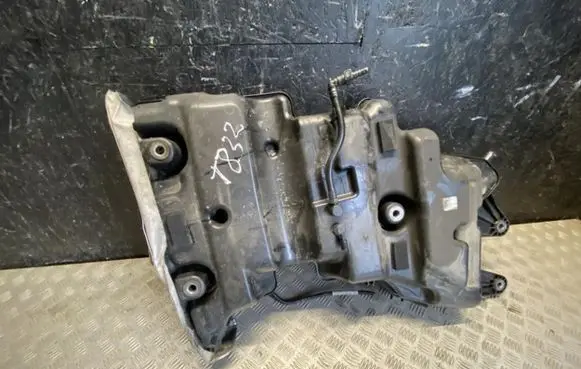 Mercedes-Benz Vito Viano W447 AdBlue liquid reservoir A4474707700