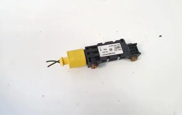 Audi A4 S4 B6 8E 8H Airbag deployment crash/impact sensor 8e0959643a 111011232