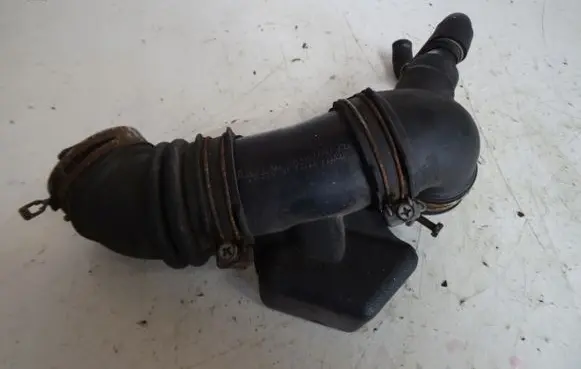 Toyota Prius+ (ZVW40) Air intake duct part 1788037100