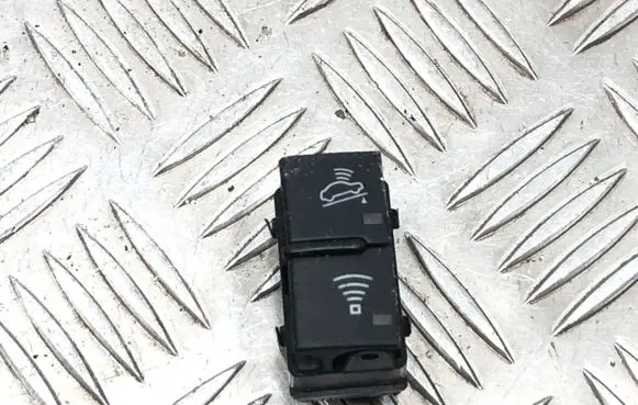 Audi A4 S4 B7 8E 8H Alarm switch 8E2862109