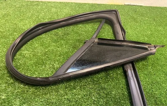KIA Optima DL3 Rear vent window glass DOT748AS2M53 43R016980