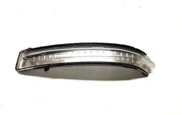 Nissan Qashqai Mirror indicator light 0161822