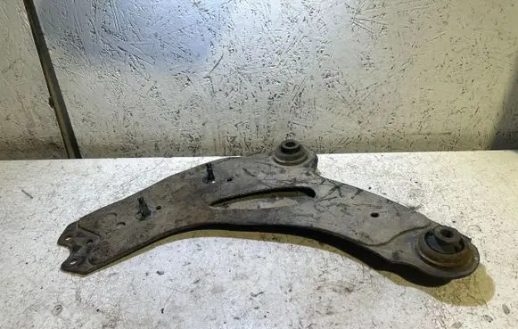 Nissan Primastar Front lower control arm/wishbone