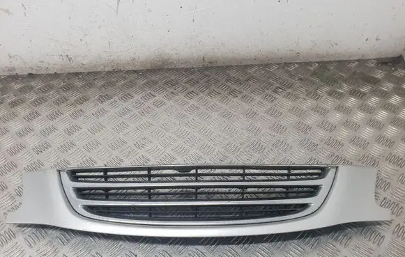 Toyota Avensis T220 Front grill 5311405010 5311105030F