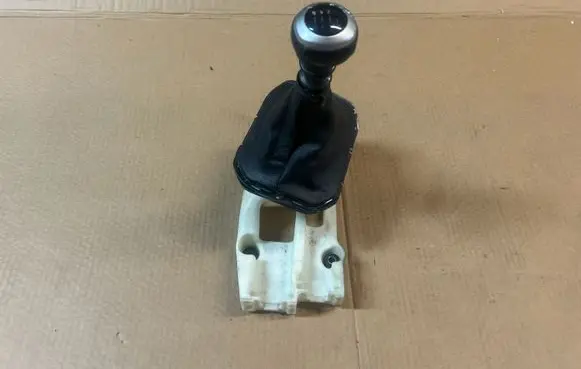 KIA Sorento Gear shifter/selector 437002P920