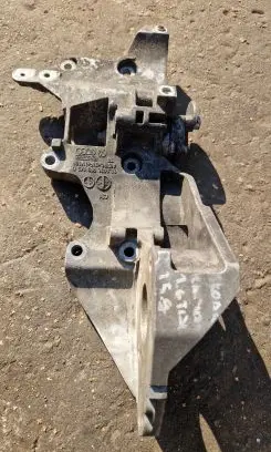 Skoda Rapid (NH) Generator/alternator belt tensioner 038903315aj