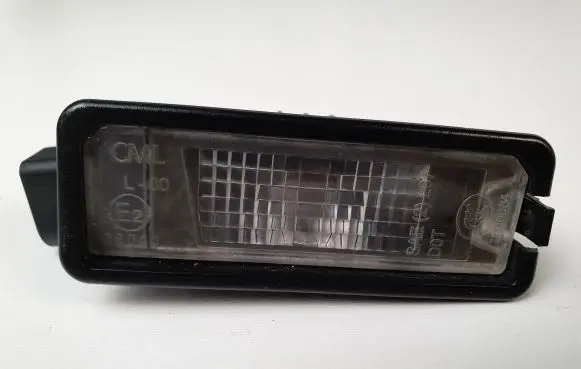 Volkswagen Golf VII Number plate light 1K8943021