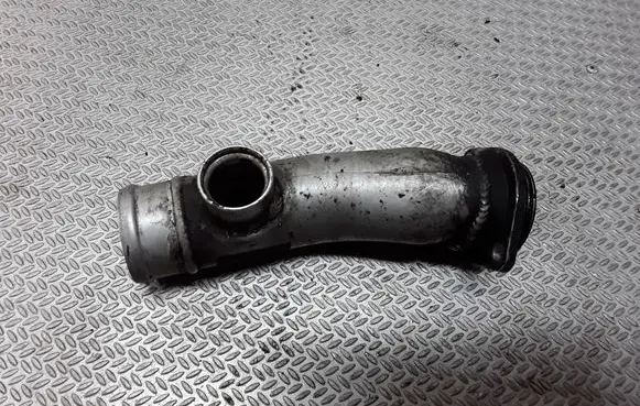 Volkswagen Touareg I Turbo air intake inlet pipe/hose