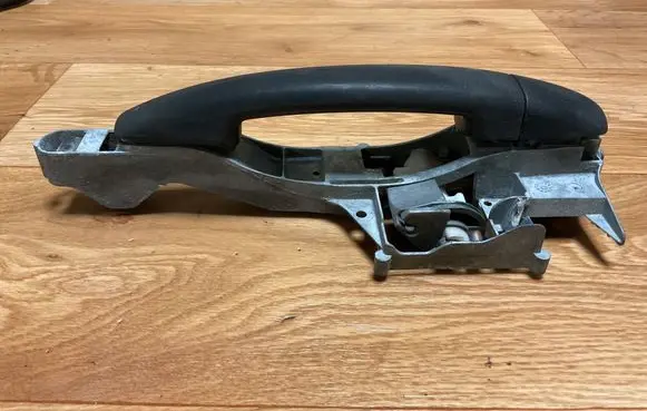 Peugeot Partner Front door exterior handle 1201D422 7P5FAB