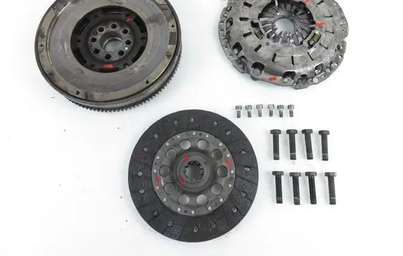 BMW 3 E46 Dual mass flywheel 124029510 7518897 324019910