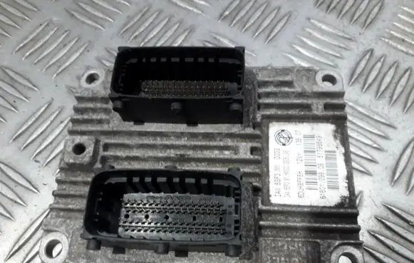 Fiat Grande Punto Engine control unit/module 51798649 61601.098.08
