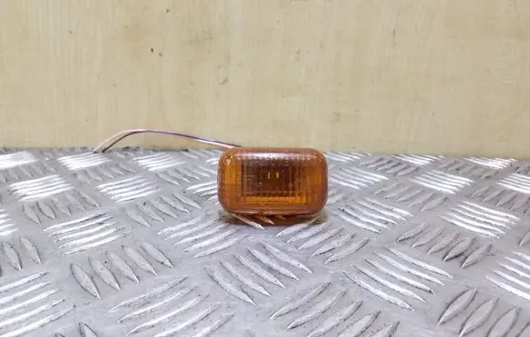 Opel Frontera B Front fender indicator light 0465041