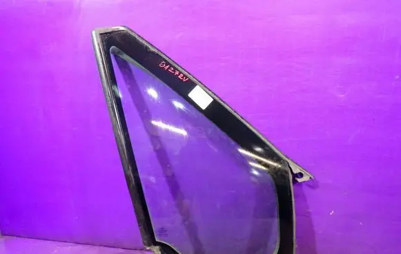 Ford Transit - Tourneo Connect Front door window glass four-door 