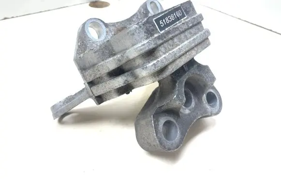 Lancia Delta III Gearbox mount 51838160
