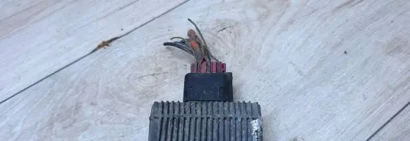 Glow plug pre-heat relay