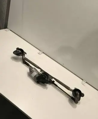 Jeep Compass Front wiper linkage and motor 05303827AC 70113