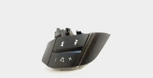 Volvo XC90 Steering wheel buttons/switches 8685484