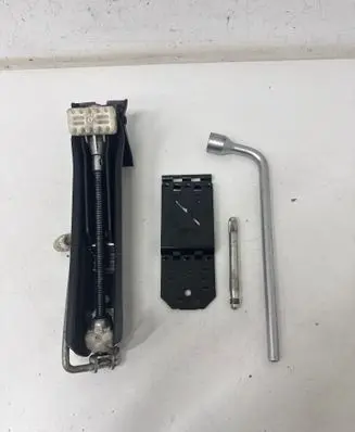 Mercedes-Benz C W203 Tool set