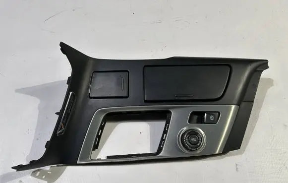Chevrolet Corvette C7 Centre console side trim rear 22940550