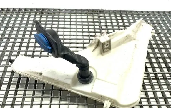 Audi Q8 Windshield washer fluid reservoir/tank 4M0955452