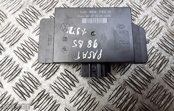Volkswagen PASSAT B5 Engine control unit/module 1j0959799h