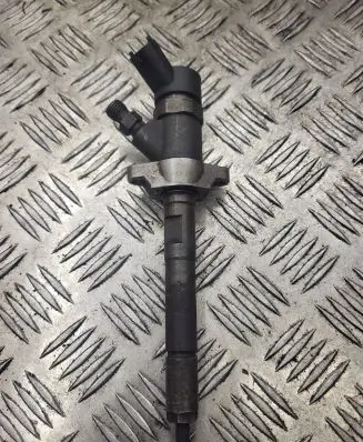 Volvo V50 Fuel injector 0445110259