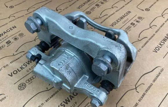 Front brake caliper