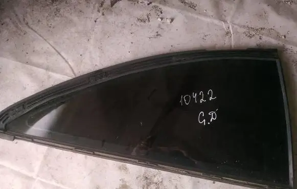 Mercedes-Benz C W203 Rear side window as2