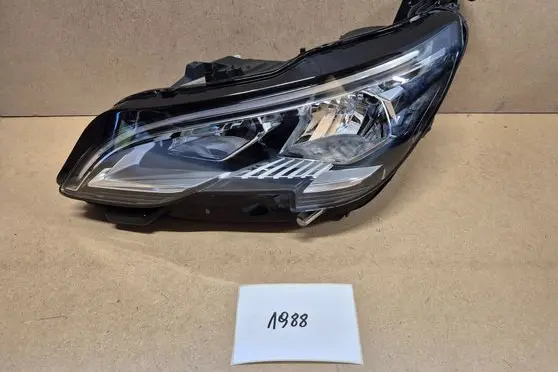 Peugeot 3008 II Headlight/headlamp 9810478180