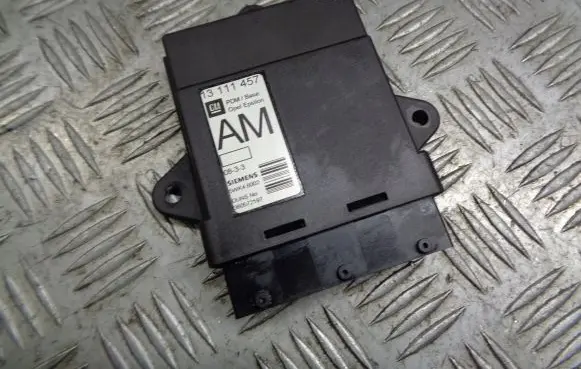 Opel Vectra C Door control unit/module 13111457AM