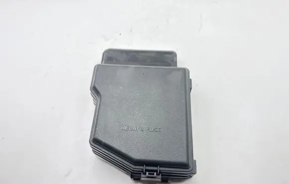 Lexus RX III Fuse box cover 8266248300 150410