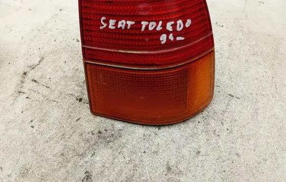 Seat Toledo I (1L) Rear/tail lights 96164800