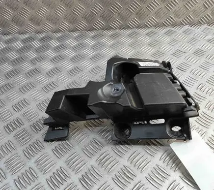 Skoda Karoq Rear bumper mounting bracket 57A807377B
