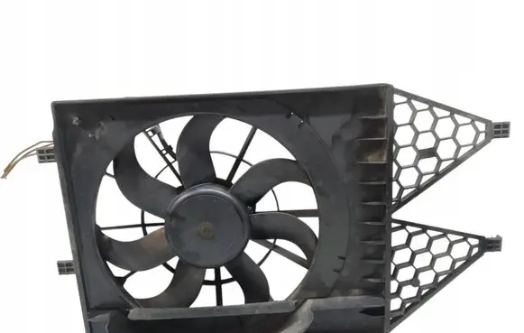 Skoda Fabia Mk3 (NJ) Electric radiator cooling fan 6R0959455E