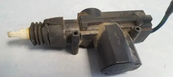 Renault Scenic I Central locking motor 