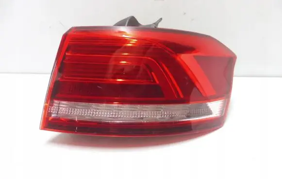 Volkswagen PASSAT B8 Rear/tail lights 3G9945096D