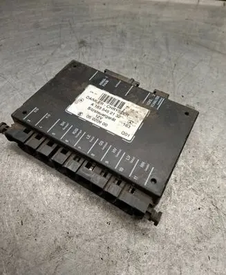 Mercedes-Benz ML W163 Seat control module A1635452132 05020900
