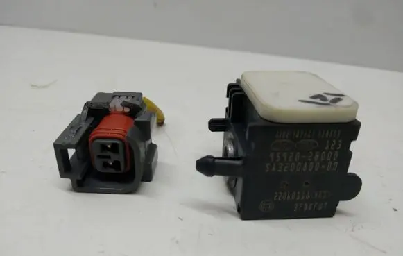 Hyundai Santa Fe Airbag deployment crash/impact sensor 959202B000 22060110