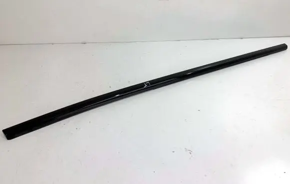 BMW X5 G05 Loading door glass trim molding 